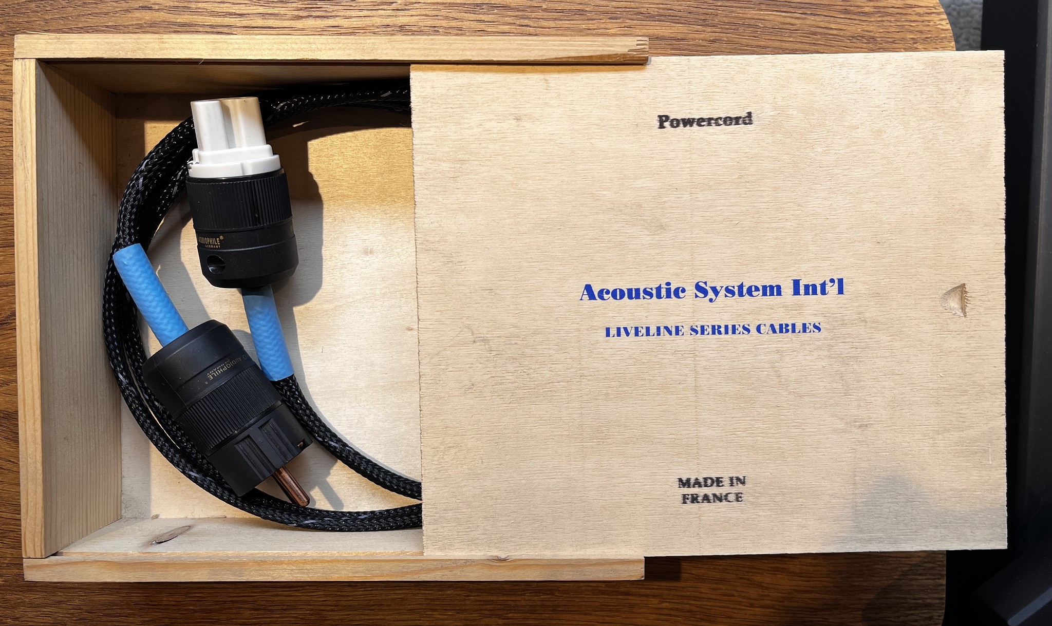 Acoustic System Intl. Liveline power