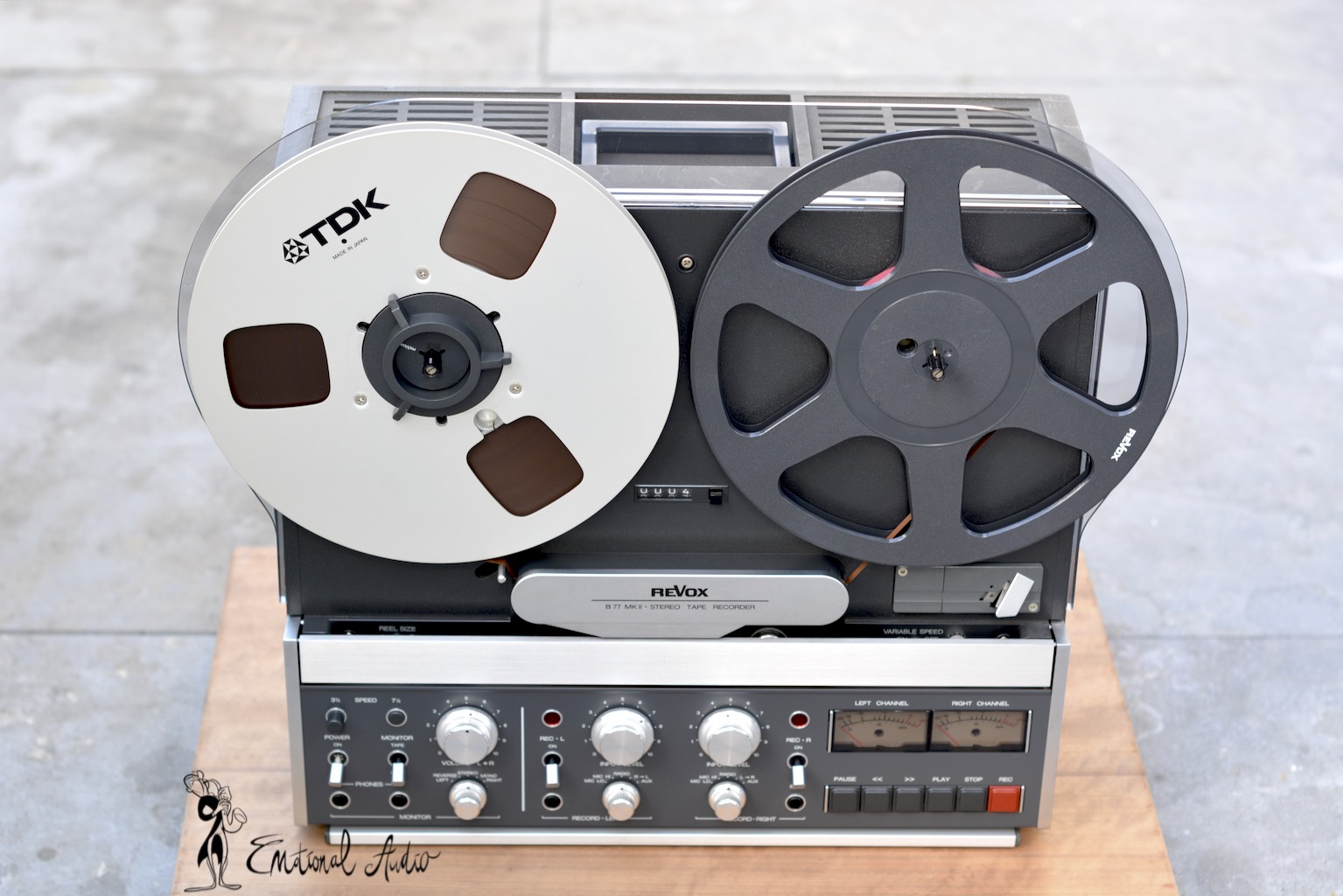AUDIO CENTER - Revox B77 MKII Stereo Tape Recorder Real to Real