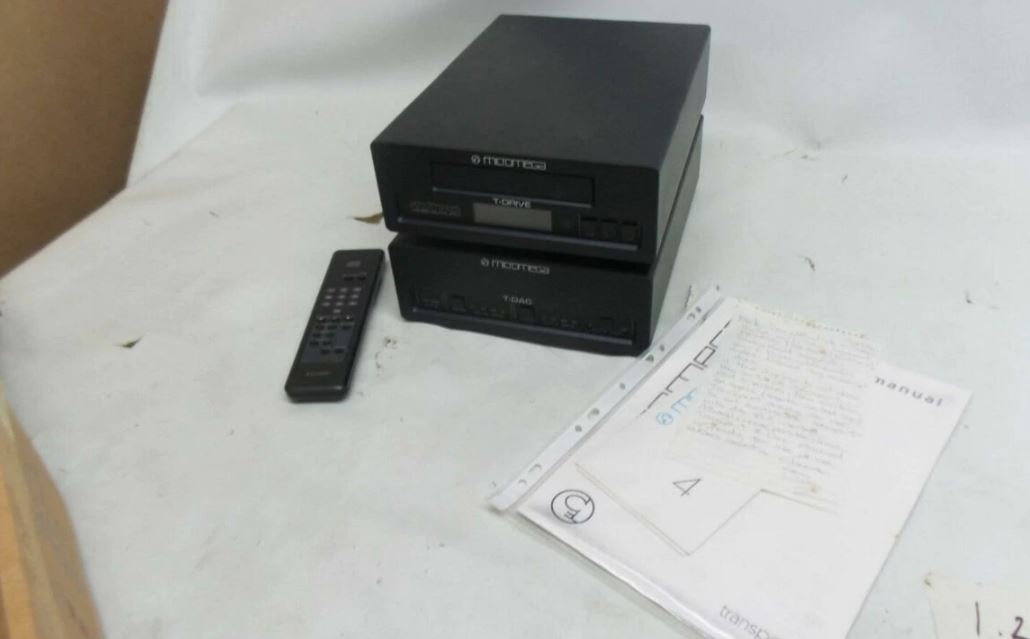 MicroMega T Drive and T DAC CD Player with Remote Micromega T Drive and T  DAC CD Player with Remote