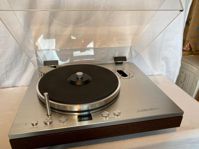 Luxman PD171A Turntable with SME Cutout 100V Example 25kg! Luxman PD171A  Turntable with SME Cutout 100V Example 25kg!