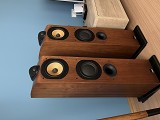 Bowers and Wilkins 704