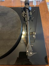 Pro-Ject Debut Carbon